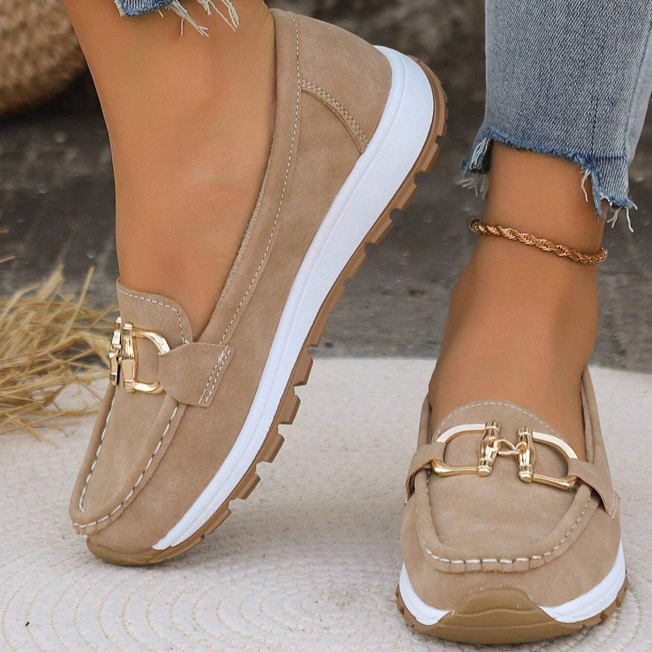 Ellie - Flat moccasins with buckle