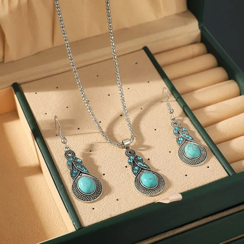 Elegant Turquoise Necklace and Earrings Set